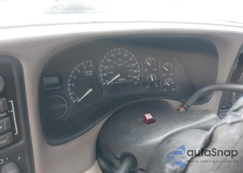 2002 Chevrolet Suburban 1500 Z71 из США, поврежденный, VIN 3GNFK16Z22G126866